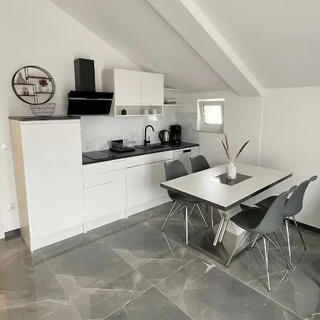 La Mare Apartment